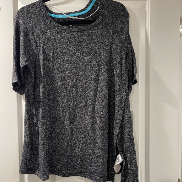 NWT Women's Calvin Klein Side Slit Shirt Size M - Picture 1 of 4